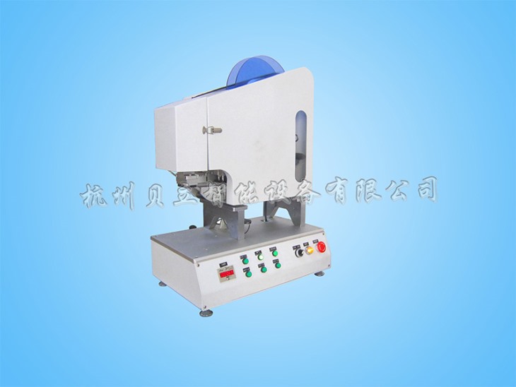 Semi-automatic high precision planar labeling machine